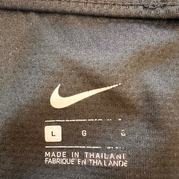 Nike size L Men's Athletic Shorts - Picture 5 of 5